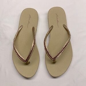 Eddie Bauer Flip Flops Gold with Beading Size 8